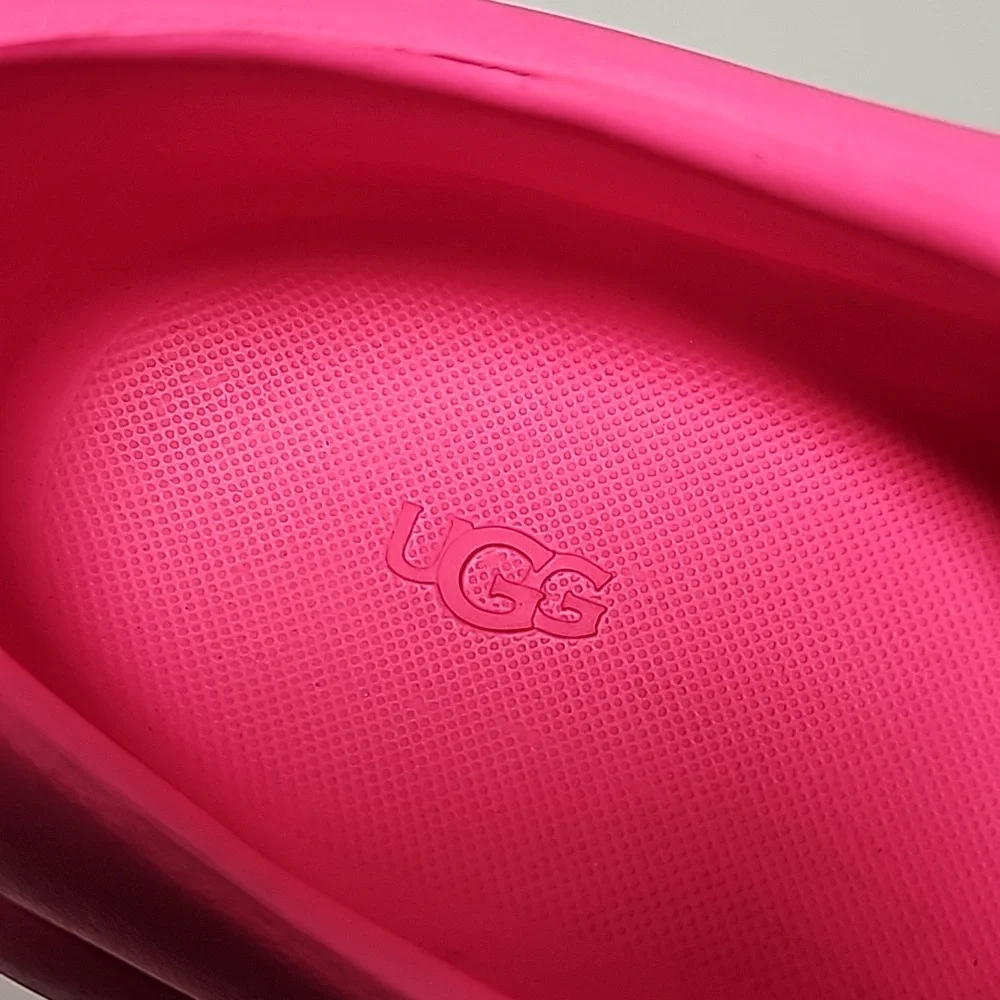 NWT UGG K Sport Yeah Clogs Taffy Pink Water Resistant Shoes Girls Size 1
